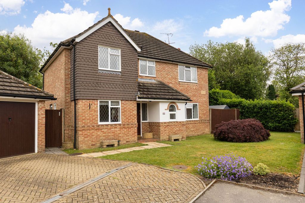 Property photo 1 of 28