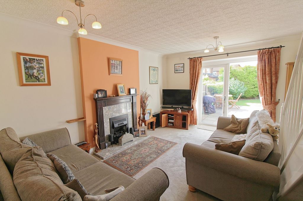 Property photo 2 of 15