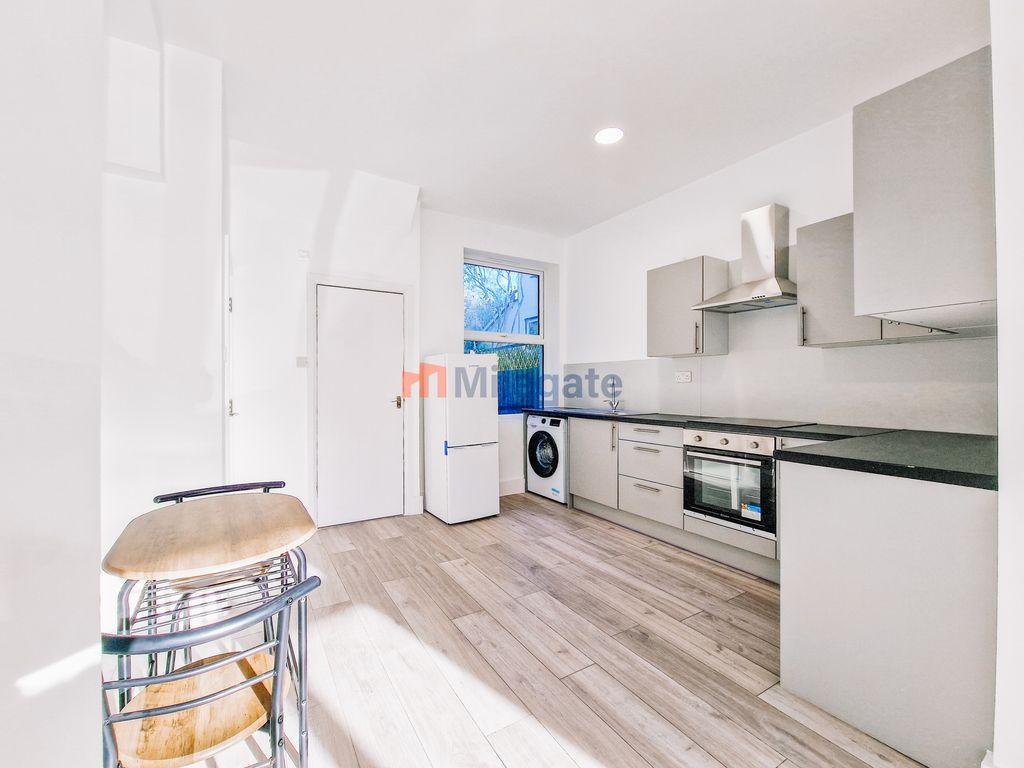 Property photo 3 of 5 Photo 3