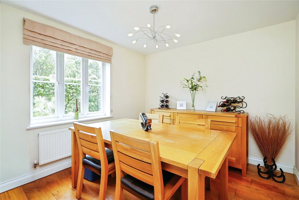 Property photo 3 of 10 Picture No. 13