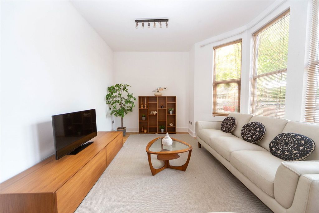 Property photo 3 of 16 Picture No. 39