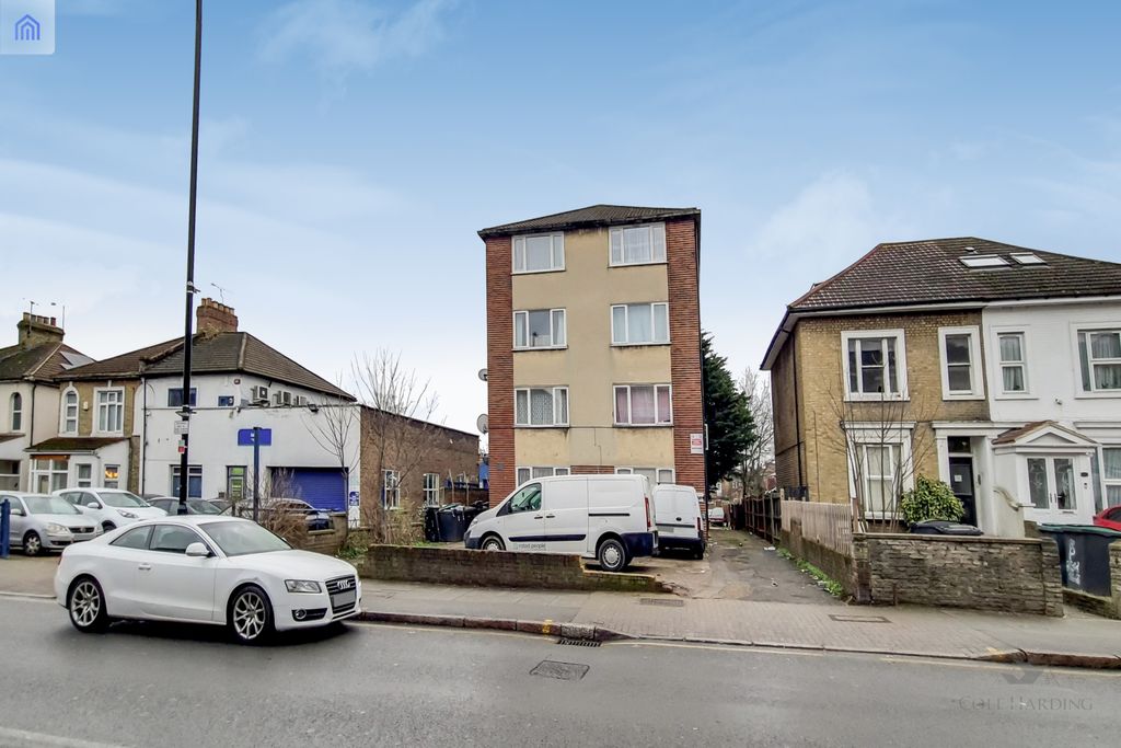 Property photo 2 of 10 0_Exterior-0