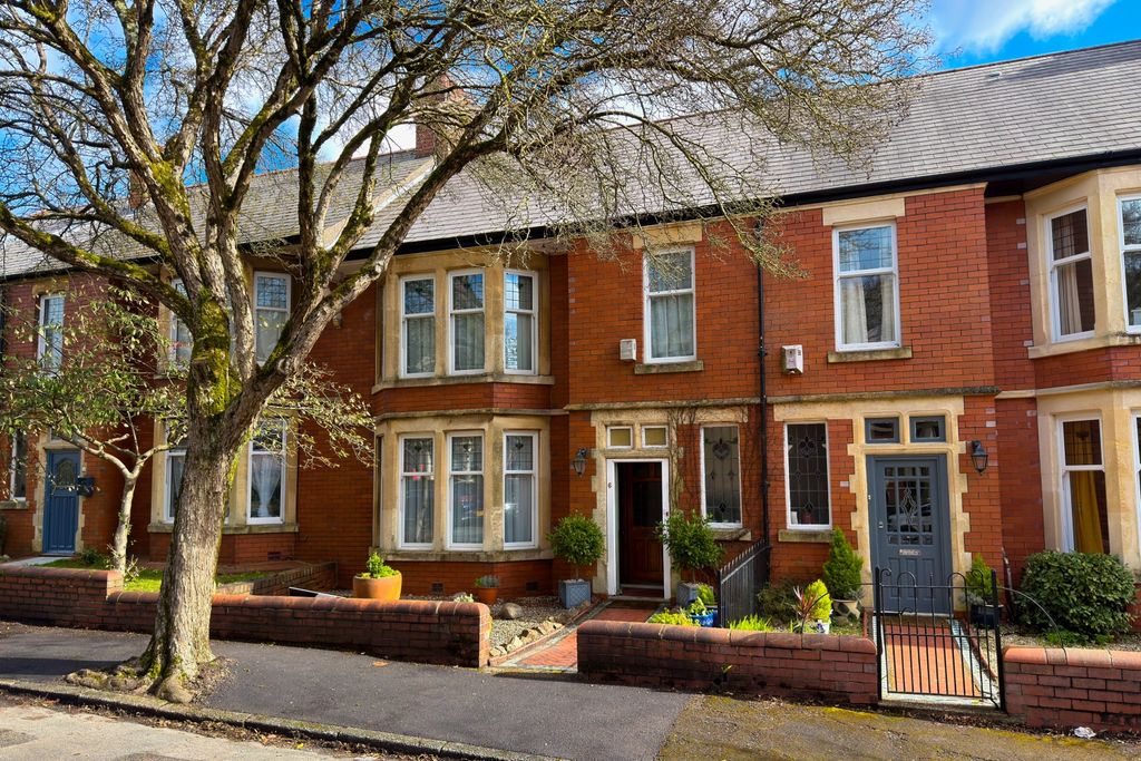 Property photo 2 of 40 Award-Winning Media Team On Every Listing_2