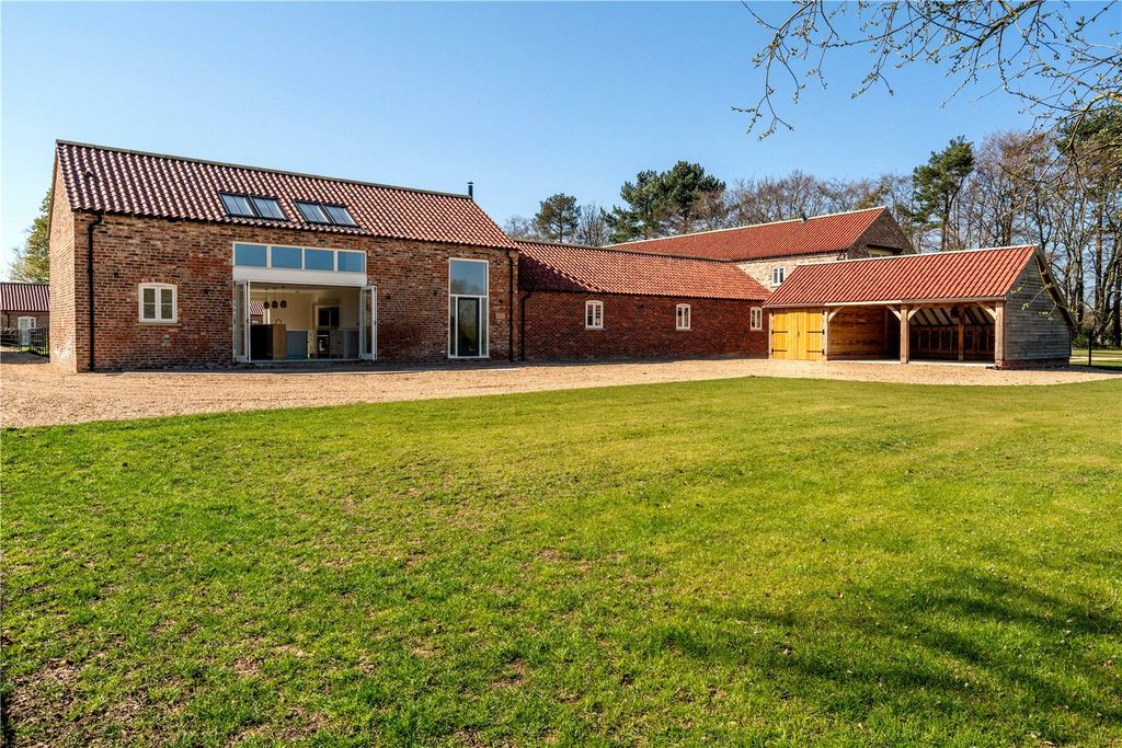 Property photo 1 of 27 The Bramleys