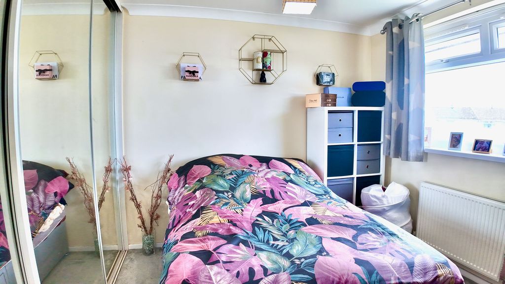 Additional image 5 of 3 bed semi-detached house for saleCrown Lane, Pontllanfraith NP12