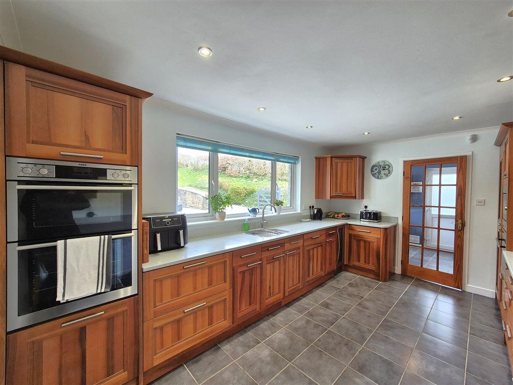 Additional image 9 of 5 bed detached house for salePenpillick, Par PL24