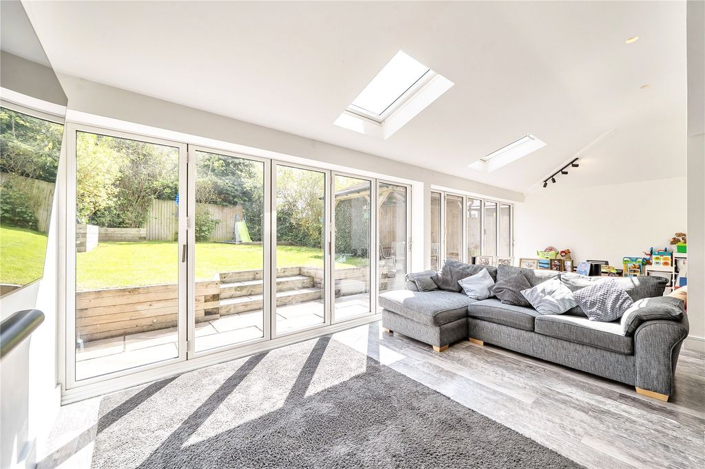 Property photo 2 of 22 Picture No. 05