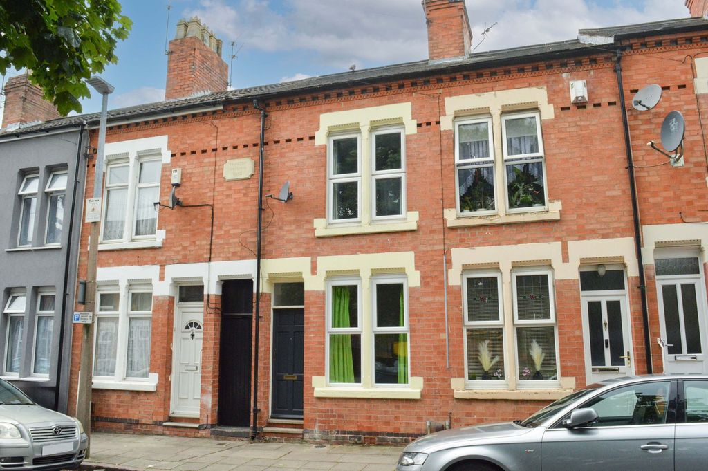 Property photo 1 of 12