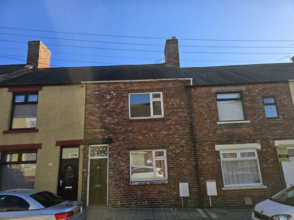 Property photo 1 of 9 Terraced House To Rent Arthur Street, Chilton DL17