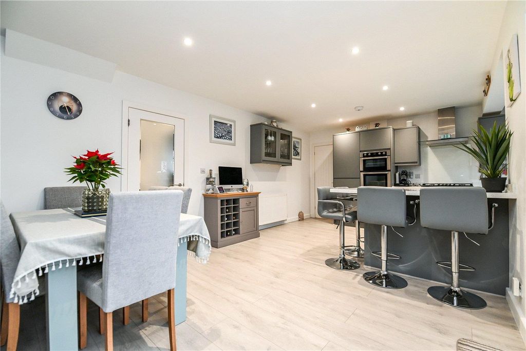 Property photo 3 of 19 Picture No. 05