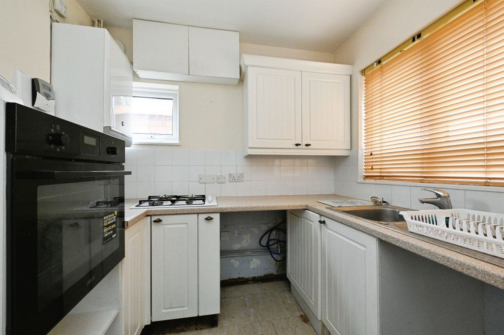 Property photo 2 of 17