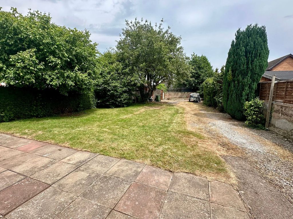 Property photo 2 of 14