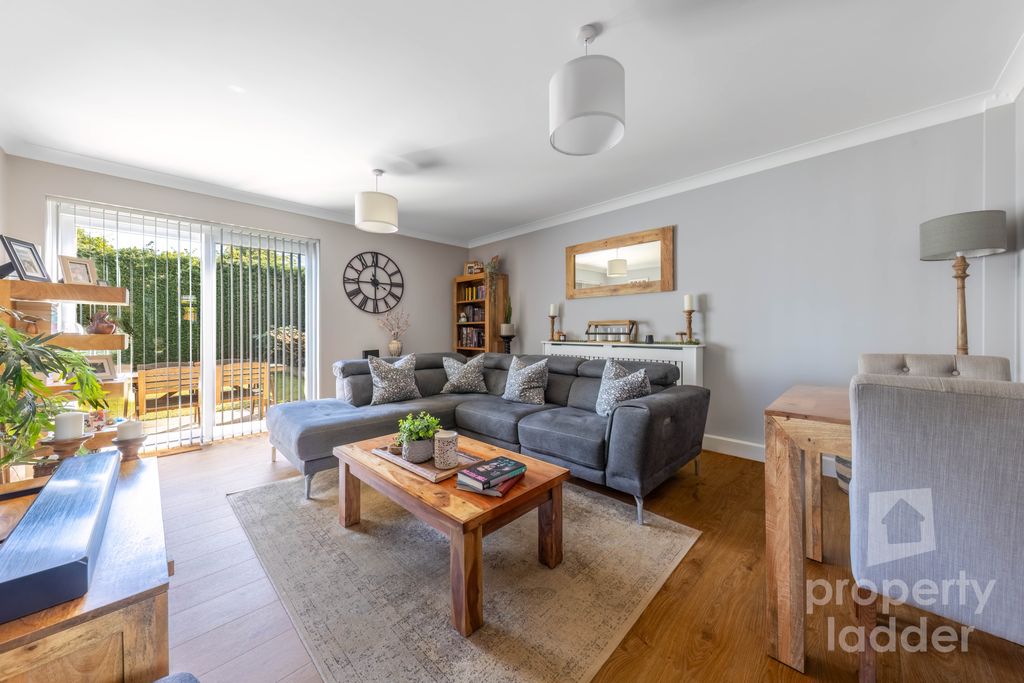 Property photo 2 of 16 Pl-8