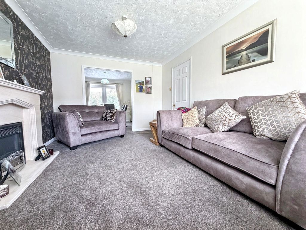 Property photo 2 of 23