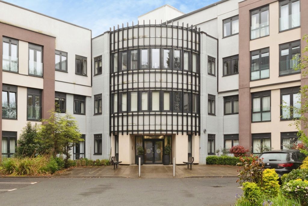 Property photo 1 of 12 Frontage