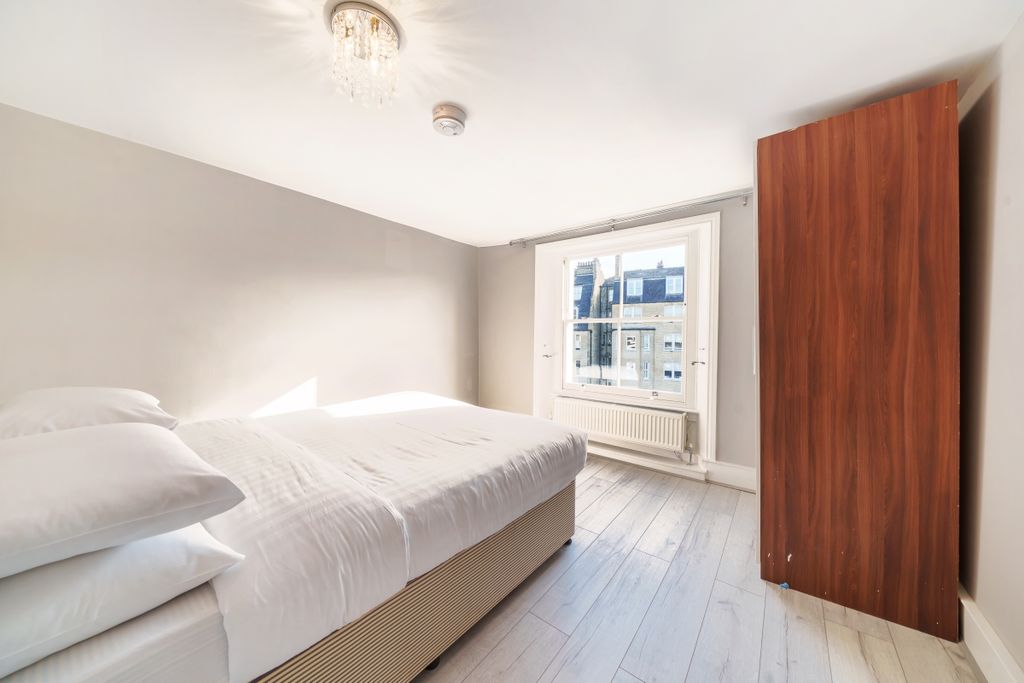 Property photo 3 of 12 Bedroom