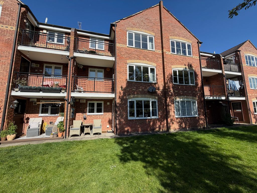 Property photo 1 of 17 Img_5227