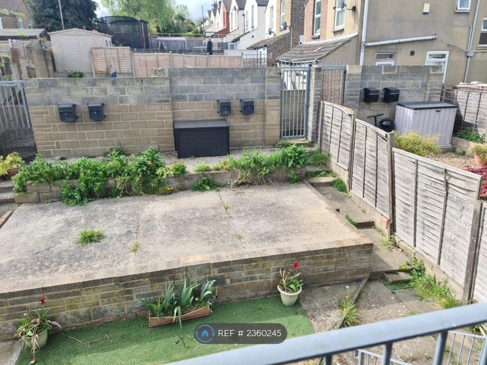 Property photo 3 of 5