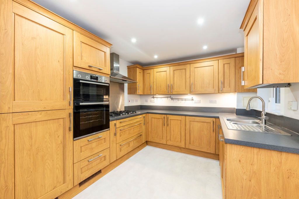 Property photo 2 of 17 Photo 9