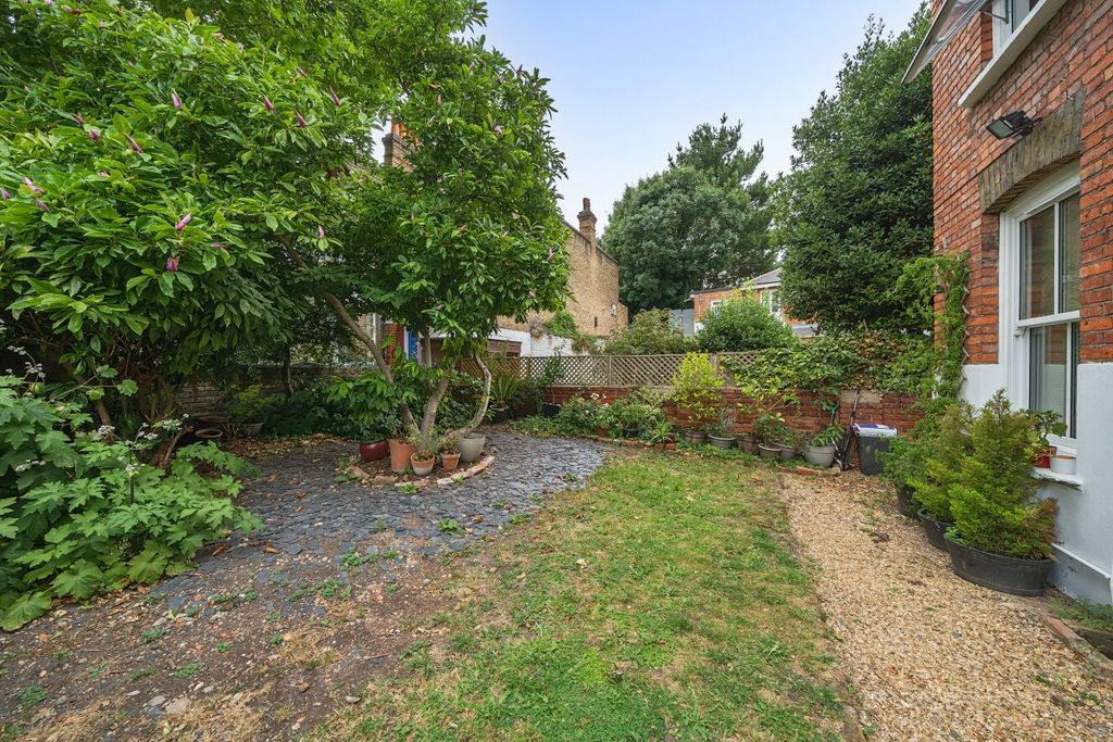Property photo 2 of 11 Picture No. 70