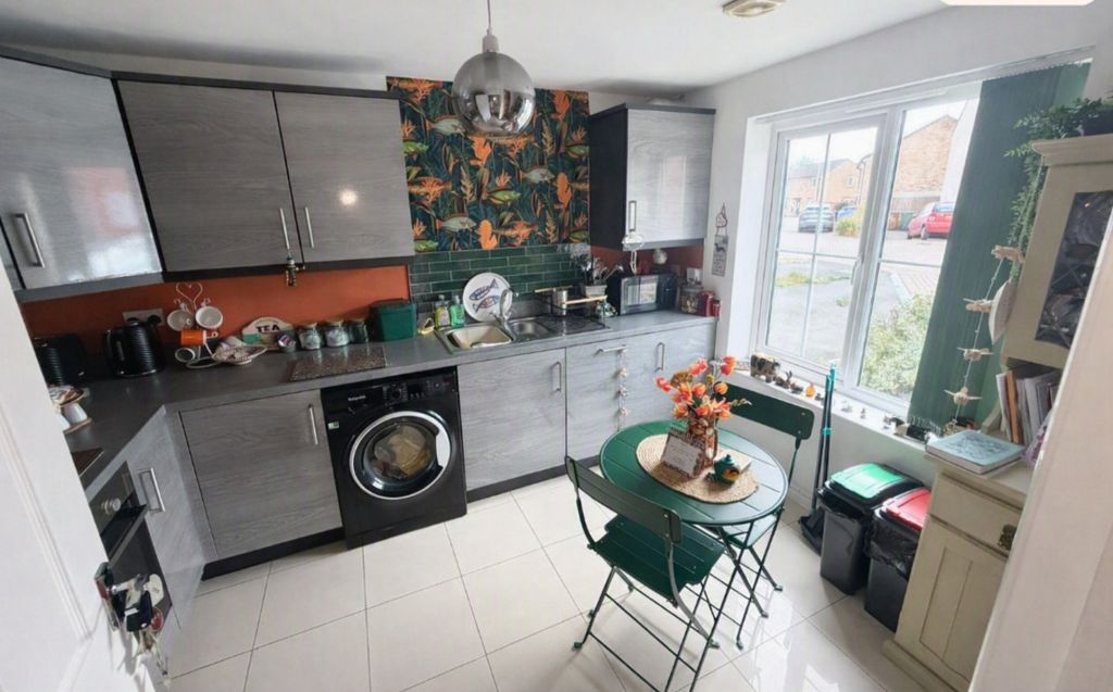 Property photo 3 of 19