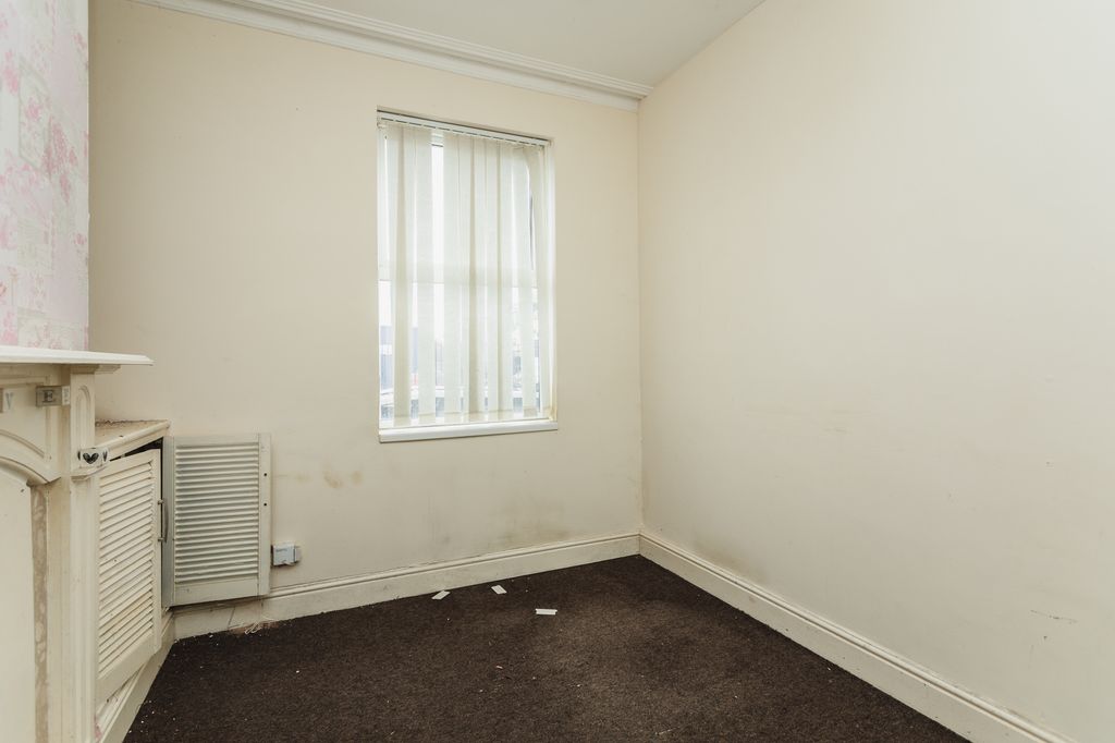 Property photo 3 of 23