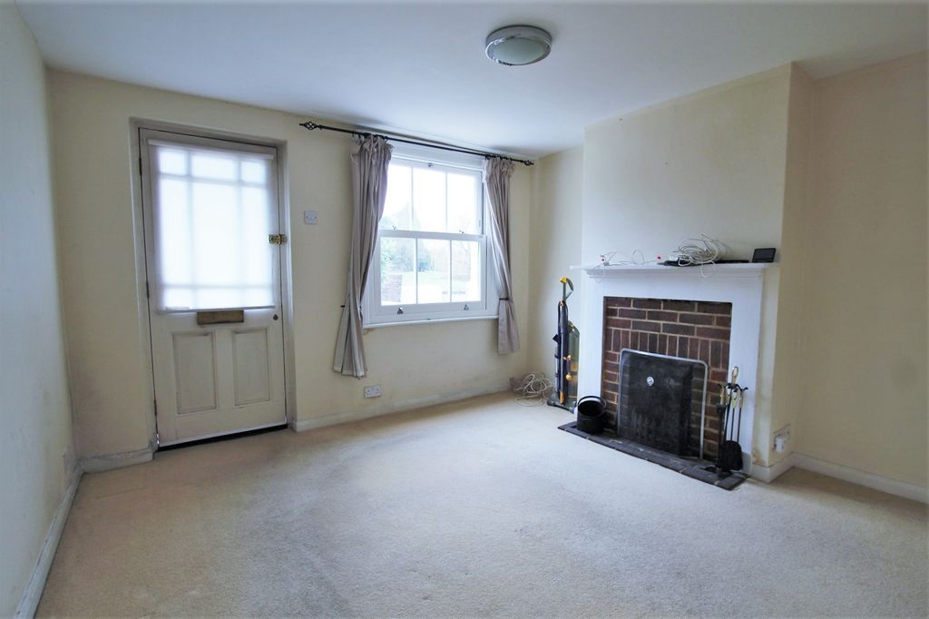 Property photo 3 of 7