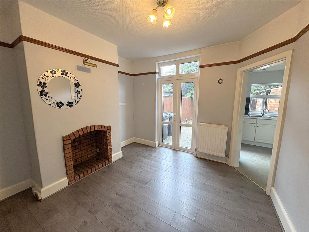 Property photo 3 of 10 Dining Room