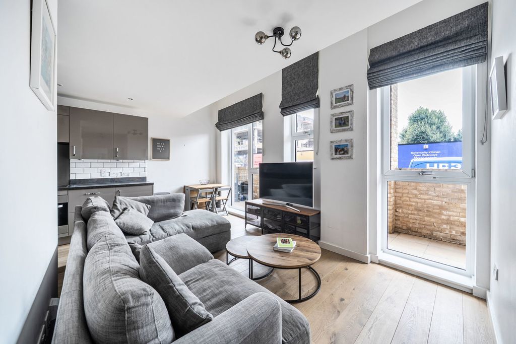 Property photo 1 of 16
