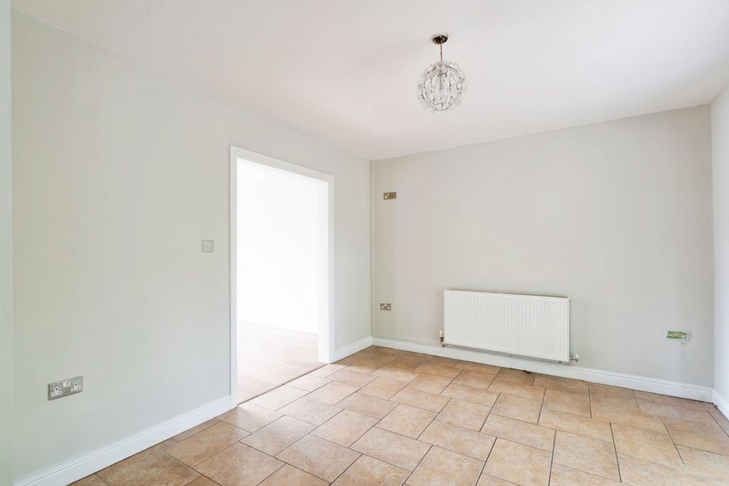Property photo 3 of 20 Pbox-Img.Jpg