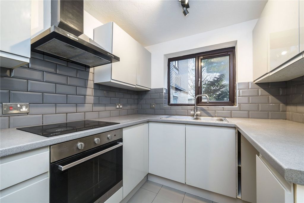 Property photo 3 of 10 Picture No. 23