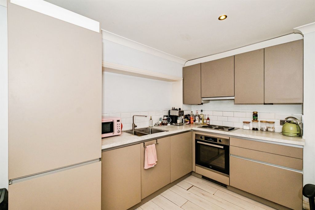 Property photo 3 of 12