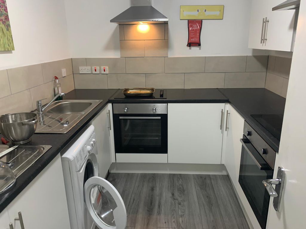 Property photo 3 of 4