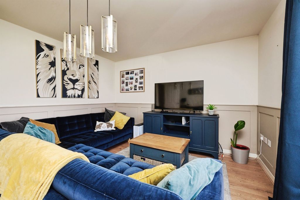 Property photo 3 of 13