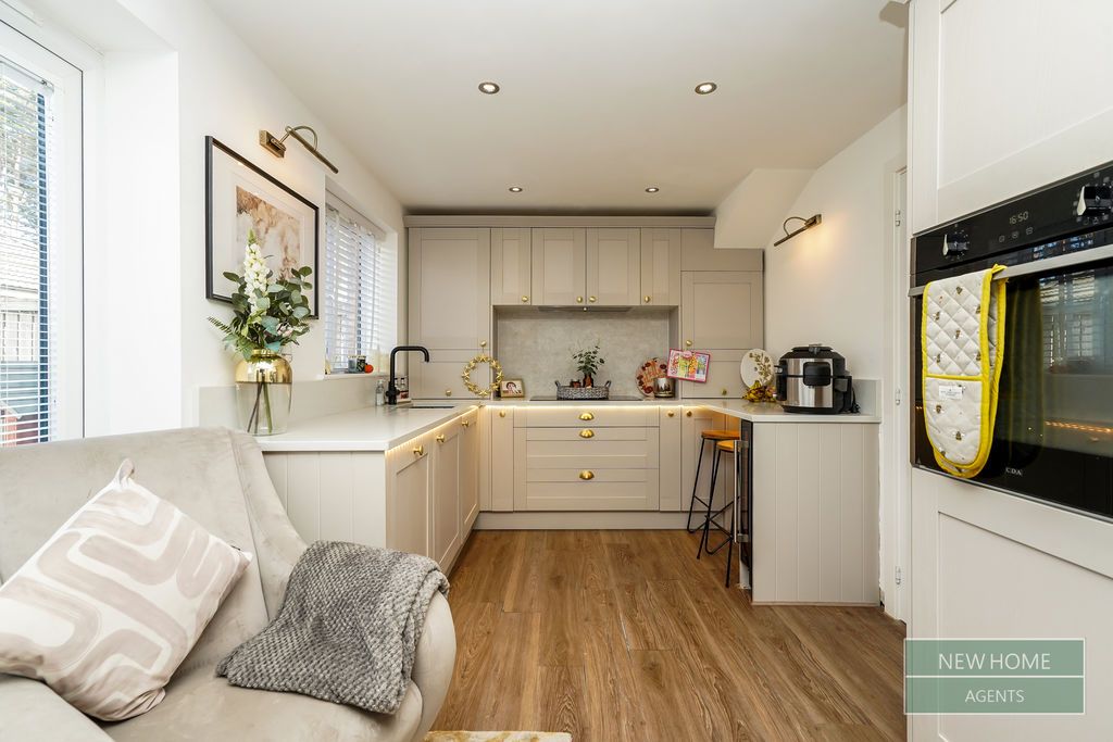 Property photo 2 of 20 Photo 18