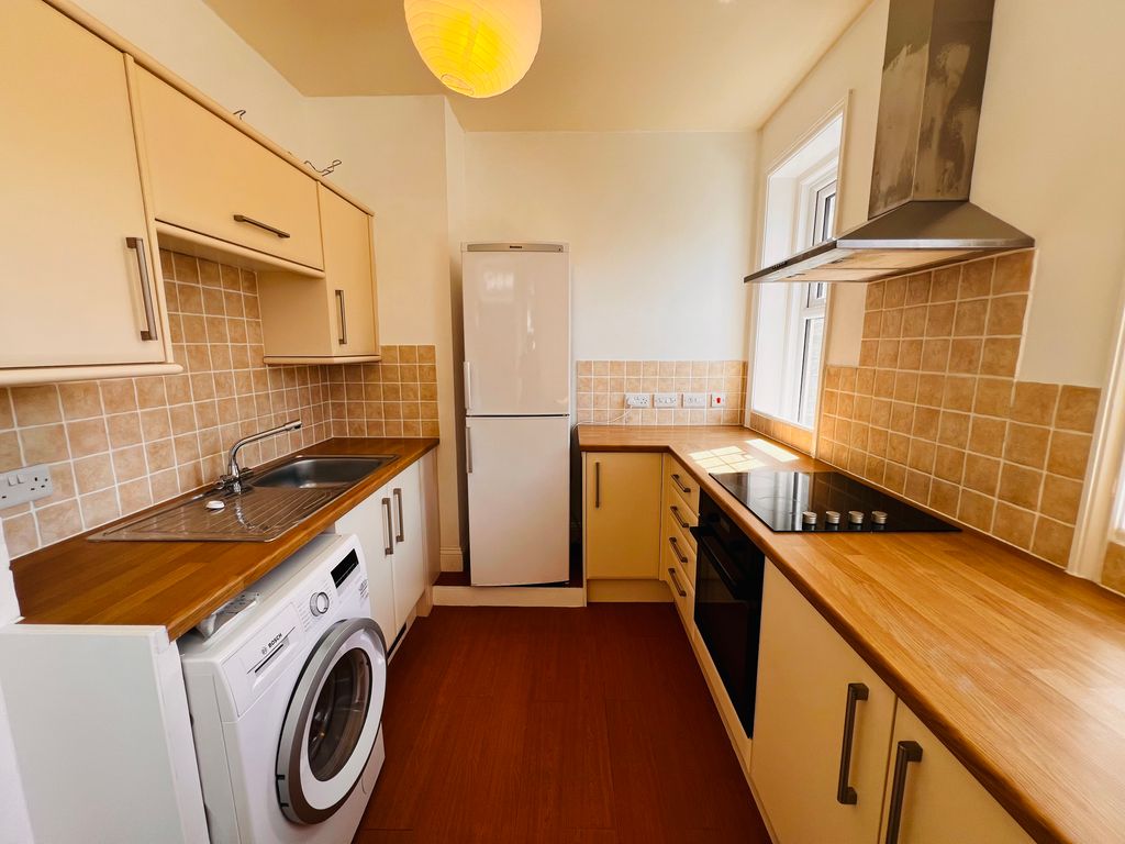 Property photo 3 of 15 Kitchen