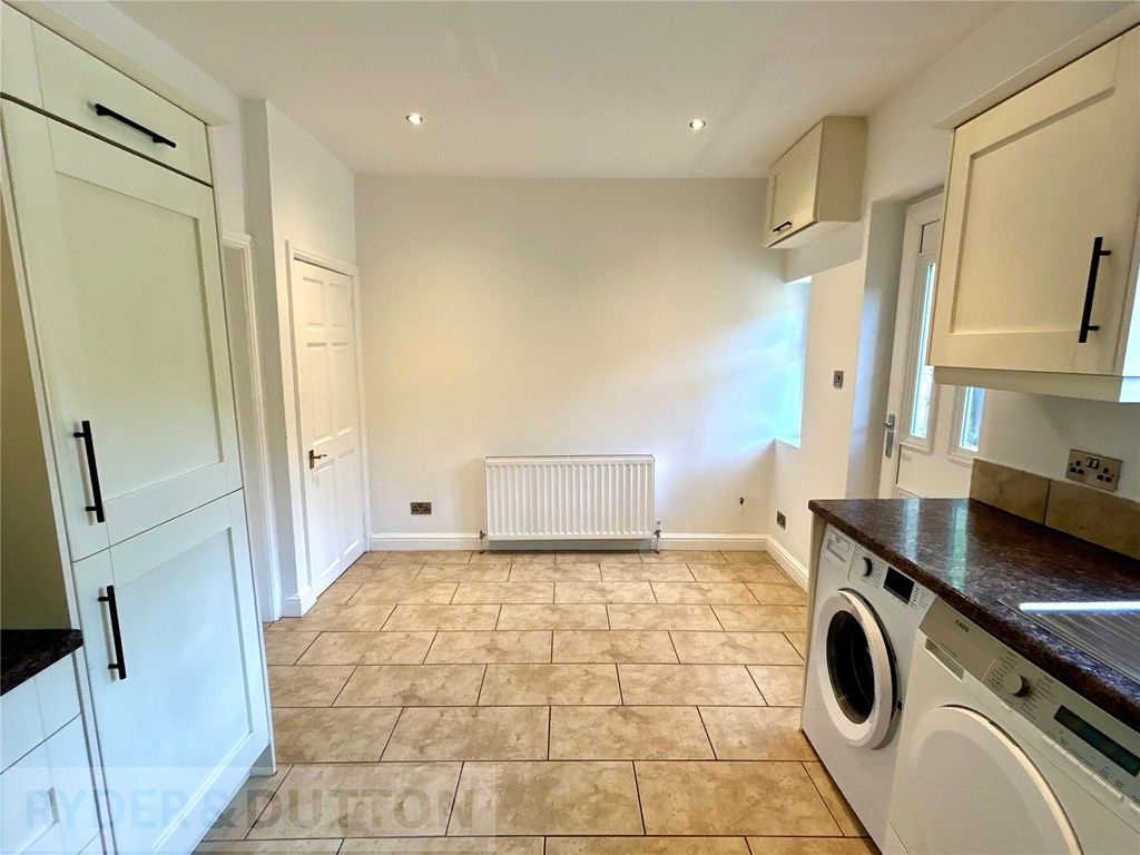 Property photo 3 of 15 Dining Kitchen