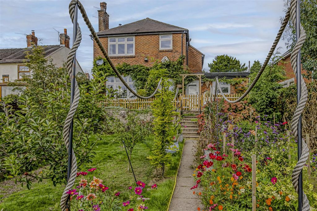 Property photo 2 of 56 Outside