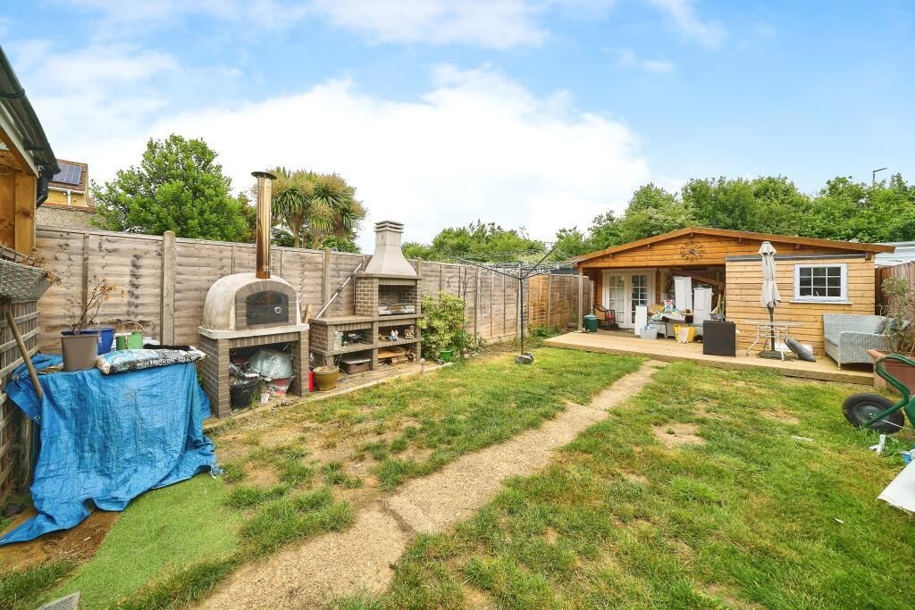 Property photo 3 of 11