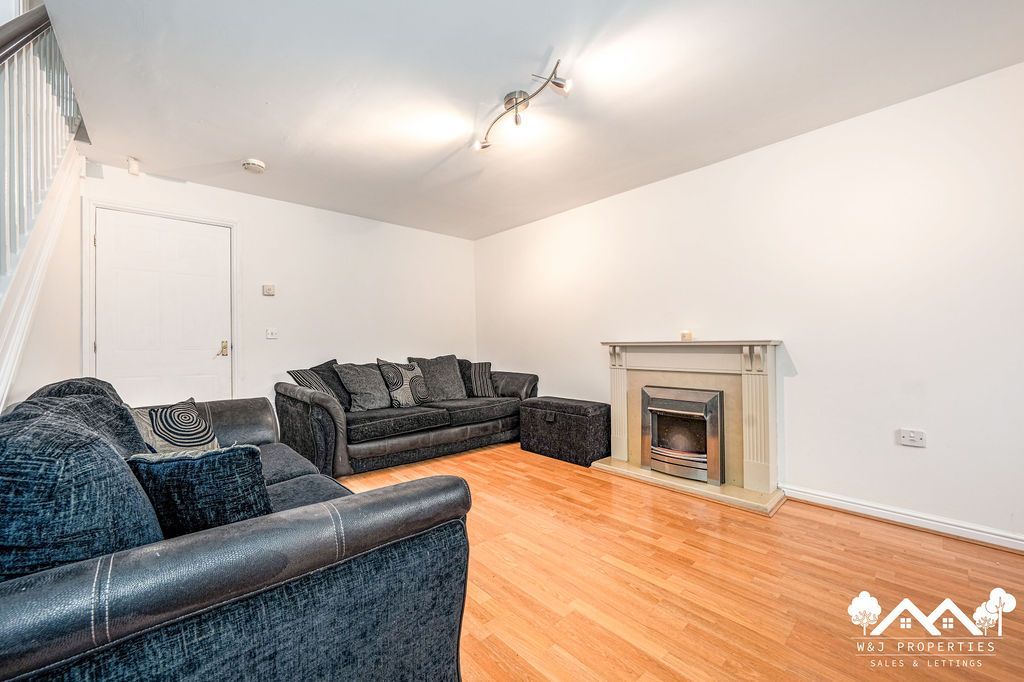 Property photo 3 of 20