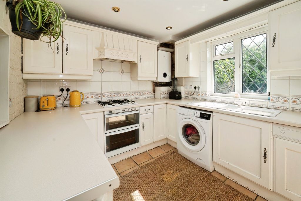 Property photo 3 of 11