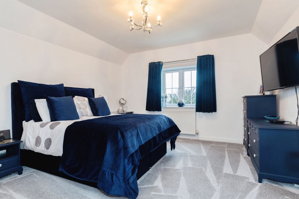 Property photo 3 of 18 Pbox-Img.Jpg