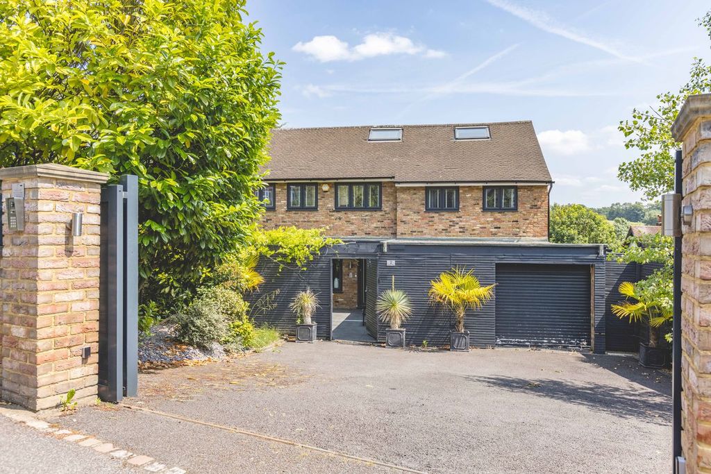 Property photo 1 of 19