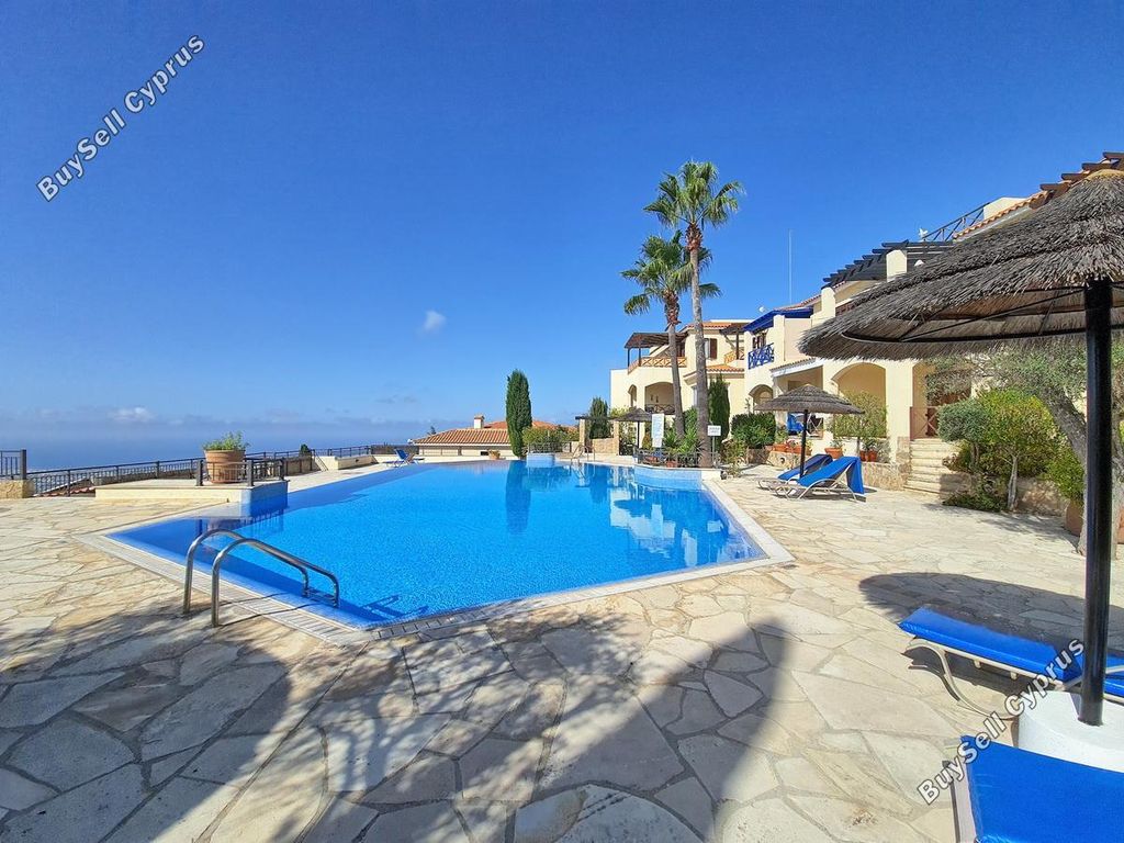 Property photo 2 of 54