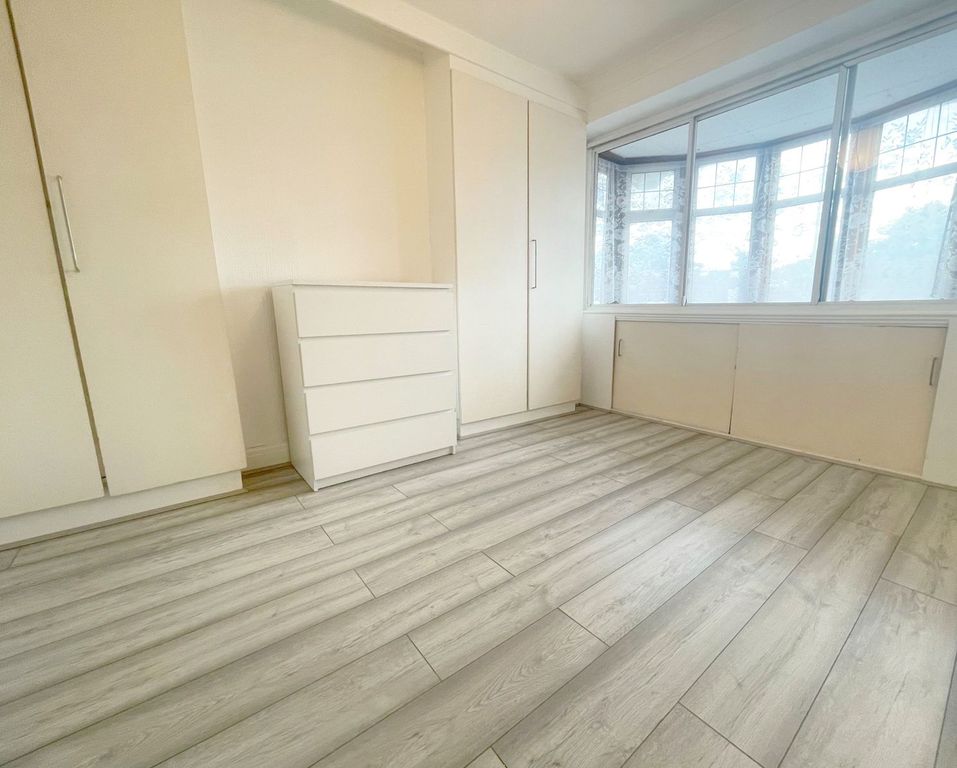 Property photo 2 of 5 Gallery