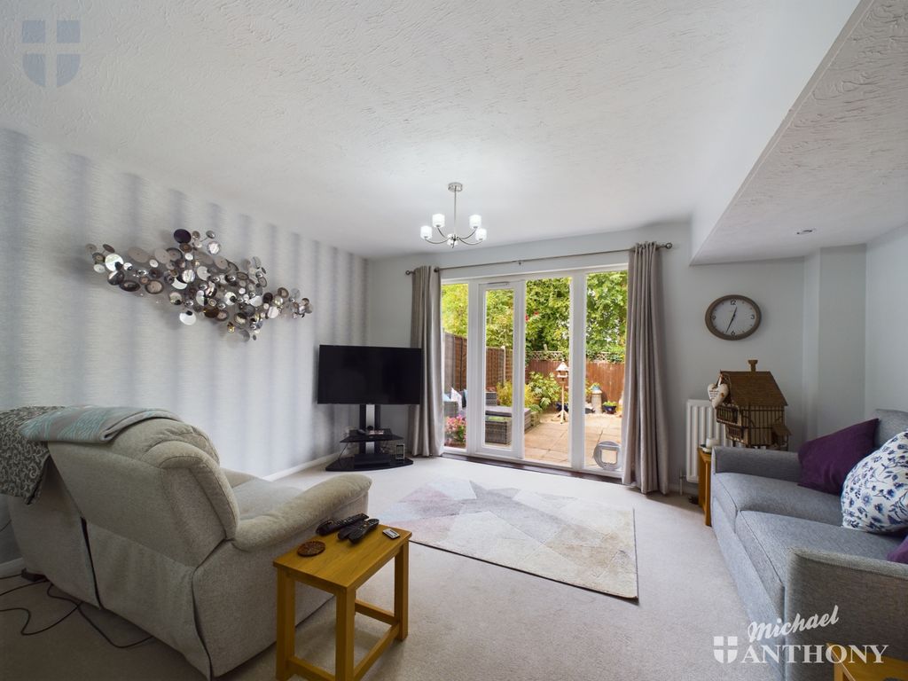 Property photo 3 of 12 Cam03218G0-Pr0358-Still008