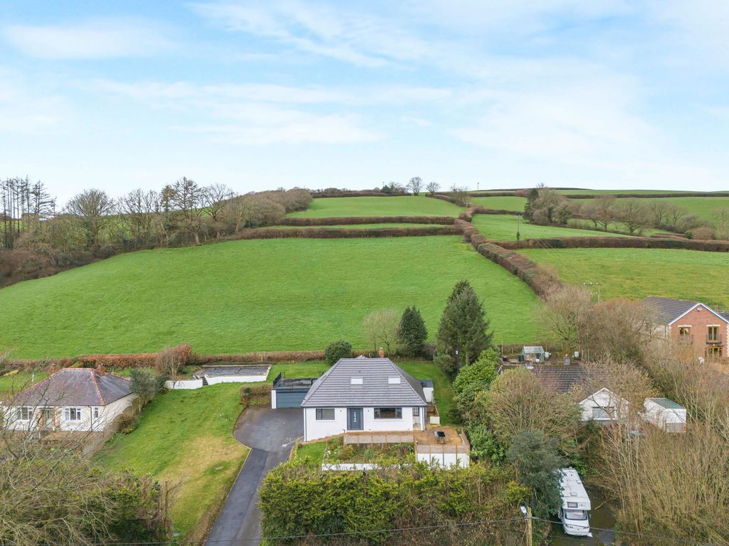 Property photo 1 of 43