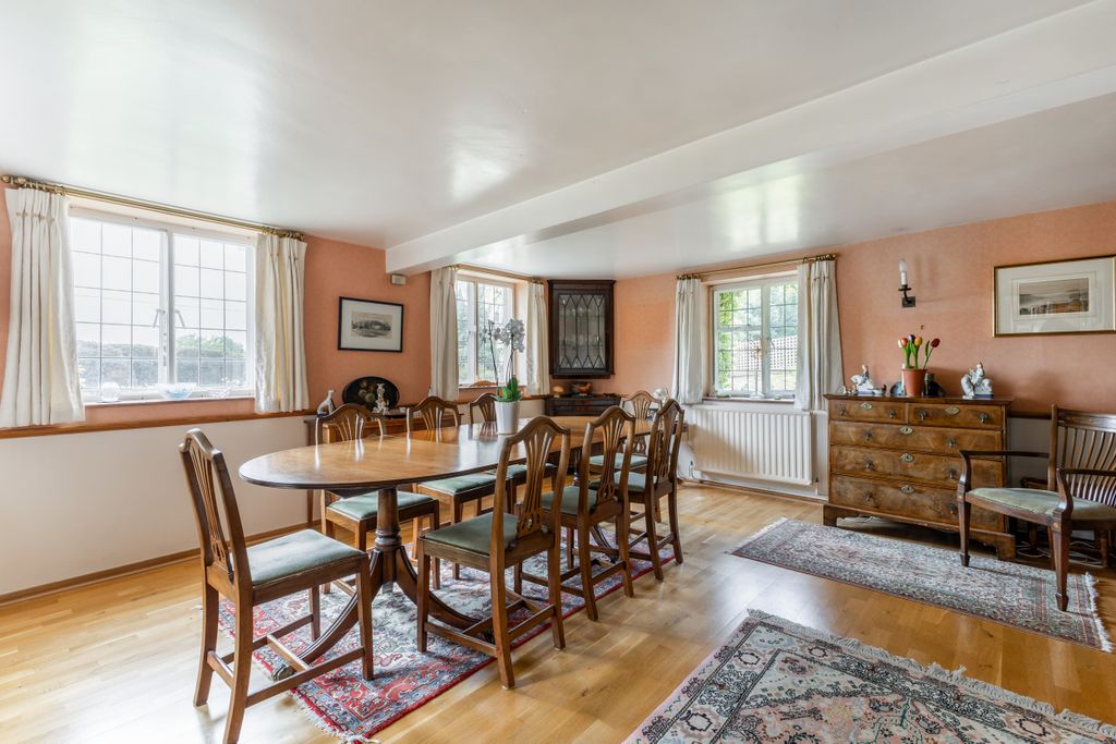 Property photo 3 of 19