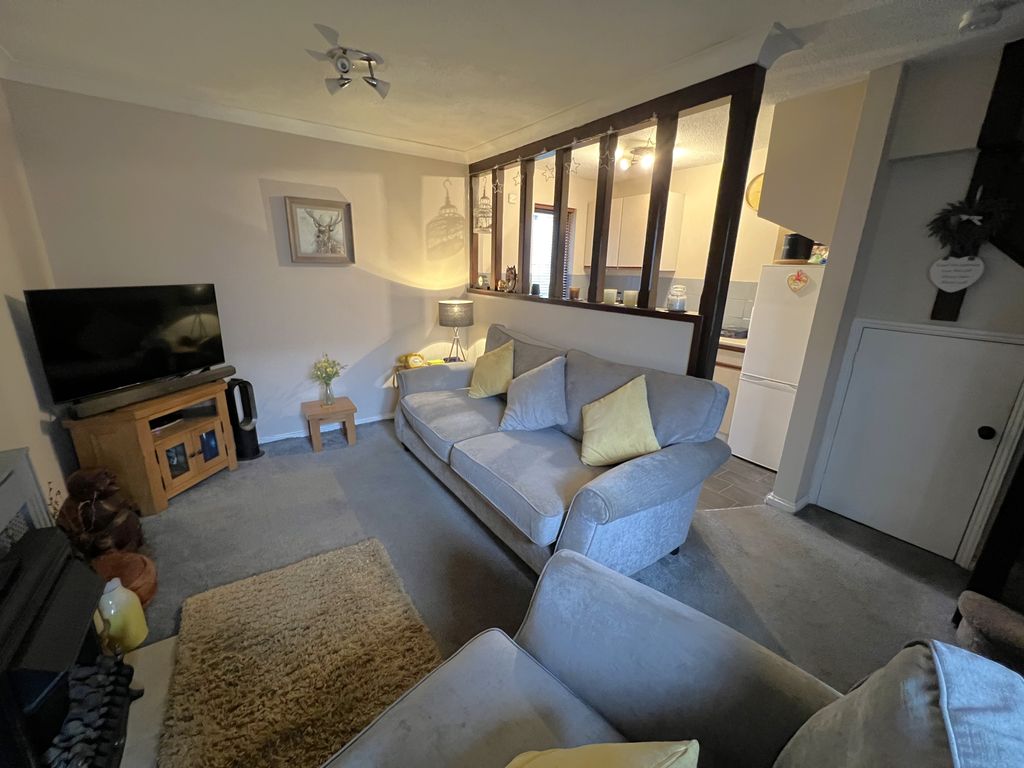 Property photo 2 of 7