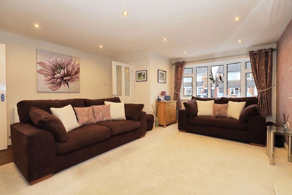 Property photo 2 of 20 Pbox-Img.Jpg